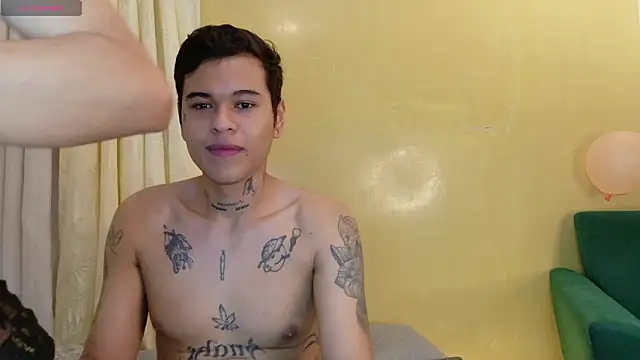 Show modela rosse_dredd na web-kameri