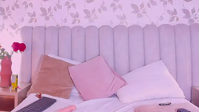 Lizz_Bunny: онлайн-секс-чат