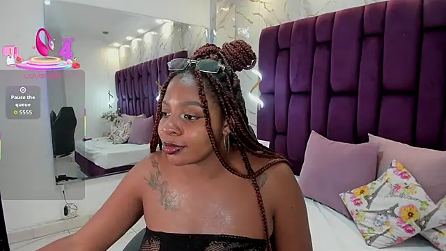 Show de nefferetcharlotte na webcam