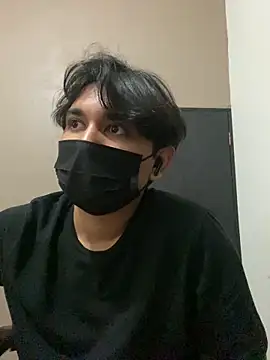 RAMONhotPRIV: διαδικτυακό σόου στην κάμερα