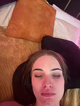 KarissaChantelle Show in webcam