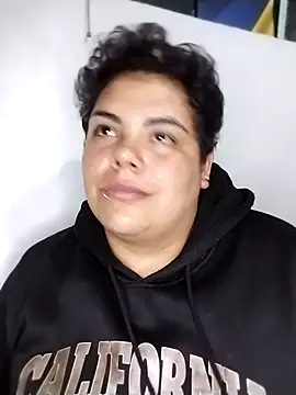 Hailey_Curvy: διαδικτυακό σόου στην κάμερα