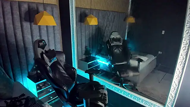 NicolaiKarav's Live XXX Chat