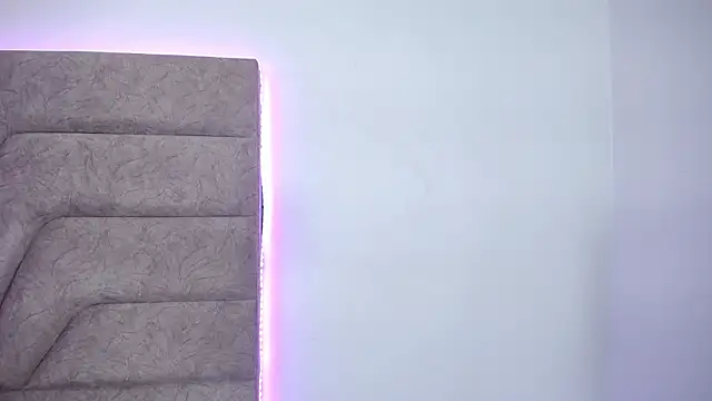 Alice-Owens live XXX chat