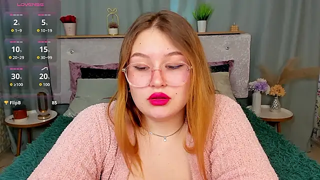 MilanaXHoney: онлайн-секс-чат