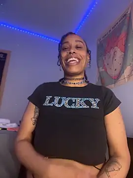 Онлайн чат XXX loveluna8