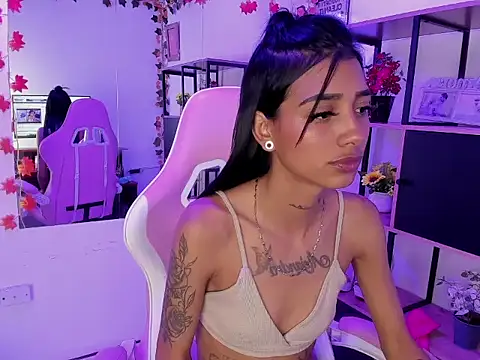 KarlaSlutSkinny__ Chat XXX live