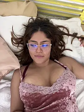 Juliana_News' Live XXX Chat