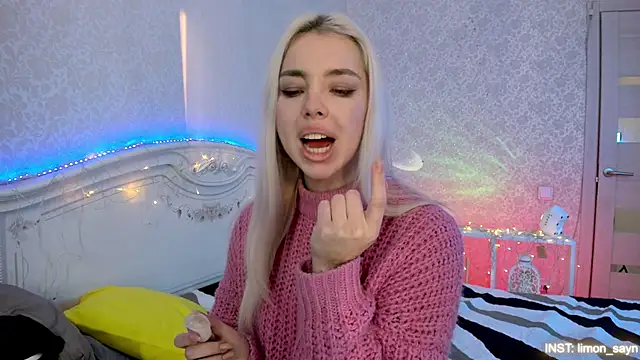 LillyMoure_ Chat XXX in diretta