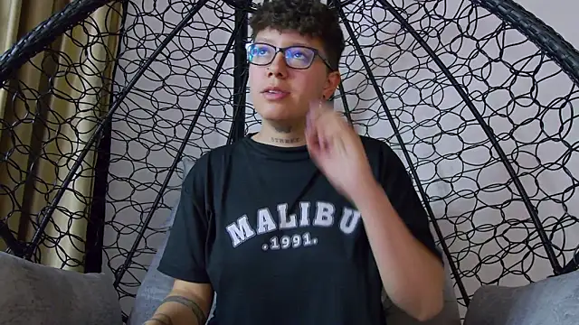 XXX chat uživo modela alex_noa