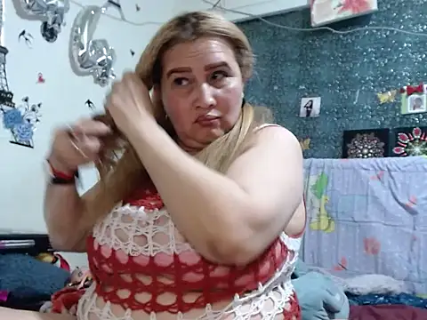 Perla1981-- 在線直播表演