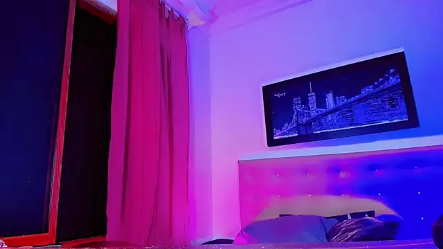 -Issa-Doll's Live XXX Chat