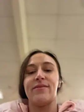 XXX chat uživo modela lunagirl13