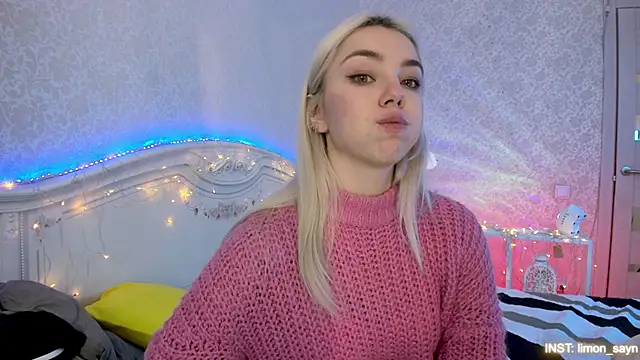 LillyMoure_ live XXX chat