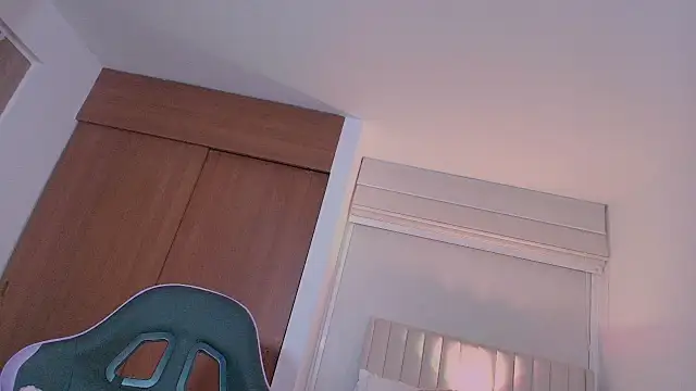 Chatroom XXX en direct de ArianaReynoldss