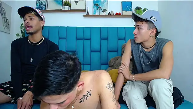 Онлайн чат XXX Hot_Boys_Latinos_X