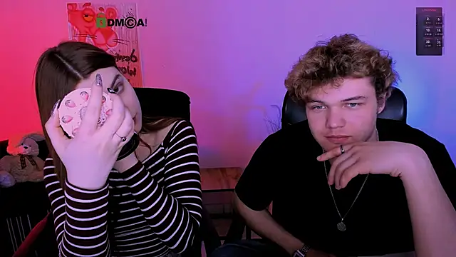 pure_radiance1 élő XXX-chatje