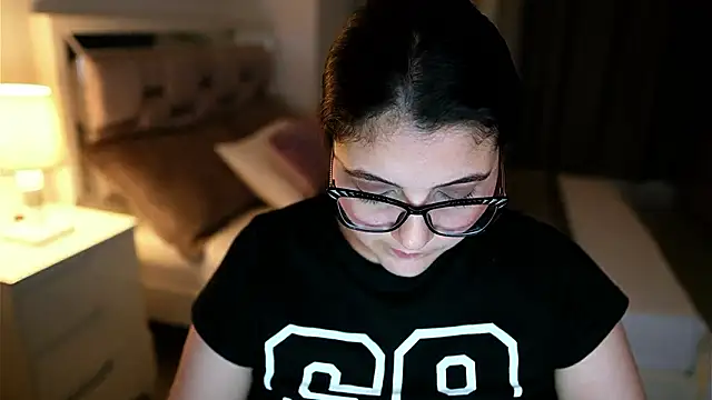 دردشة Camilaa_bueno الجنسية المباشرة