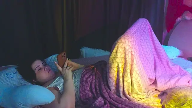 Malika_uAngel élő XXX-chatje