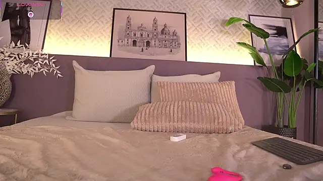 ElleDiane Pertunjukan Webcam