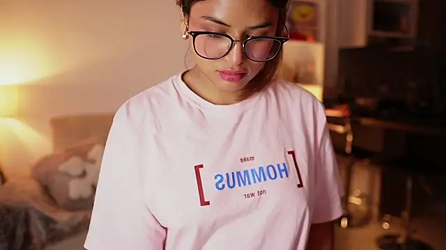 Chatroom XXX en direct de SaraParisi