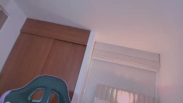 Chatroom XXX en direct de ArianaReynoldss