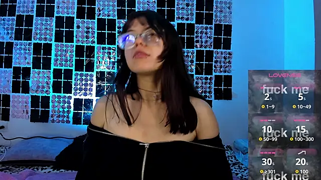 UchikyDoll's Live XXX Chat