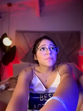 TeaseDollXXX live XXX chat