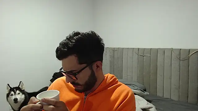 Chat +18 de thomas_gun ao vivo