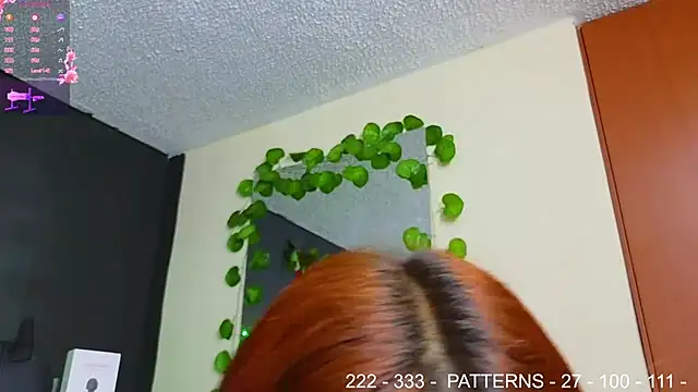 Sweett_Mollyy's Live XXX Chat