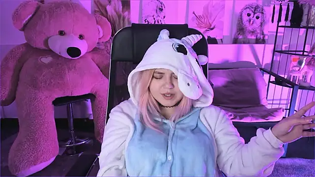 DiaAngell: онлайн-секс-чат