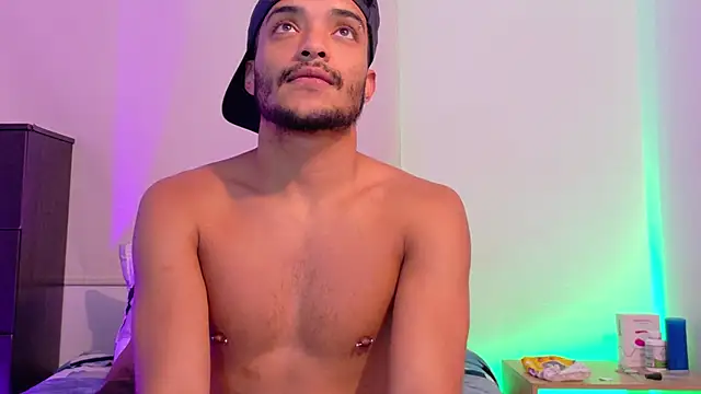 eross_chipre_ Adlı Modelin Web Kamerası Şovu