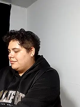 Hailey_Curvy Show in webcam