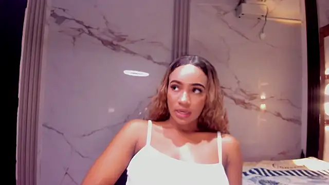 emii_brown – Kamerová šou