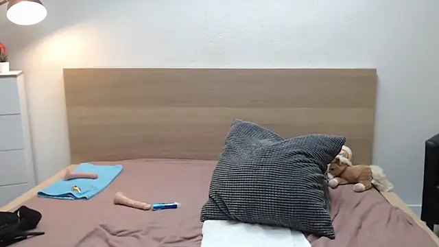 ZoeKhalifa: онлайн-секс-чат