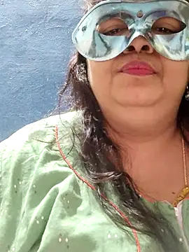 tamilthanushri's Live XXX Chat