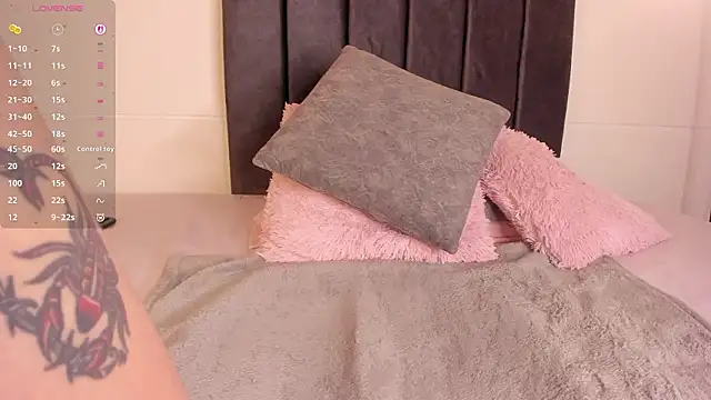 Chat +18 de LynnSam_ ao vivo