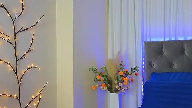 Ariana_Petite élő XXX-chatje