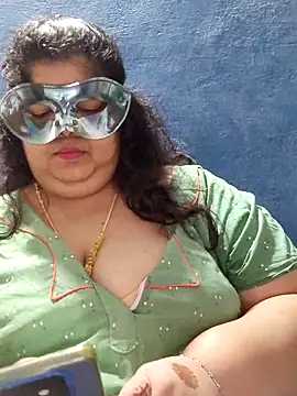 tamilthanushri Live XXX-Chat