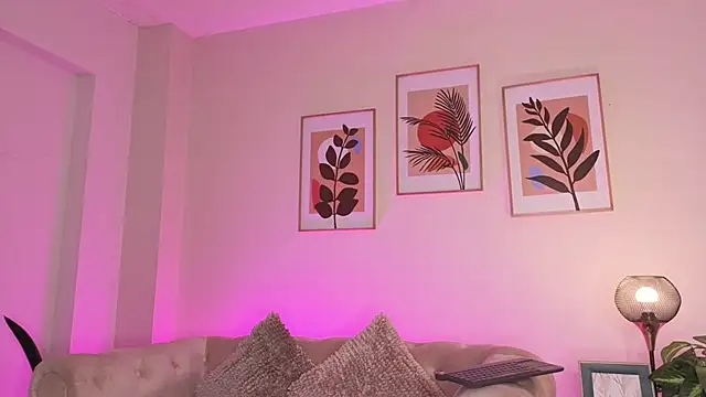 DahianaWalcott Adlı Modelin Canlı XXX Sohbeti