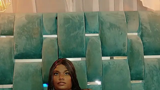 LuisaHottxx Chat XXX live