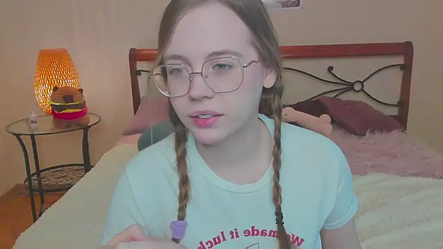 miya_soft élő XXX-chatje