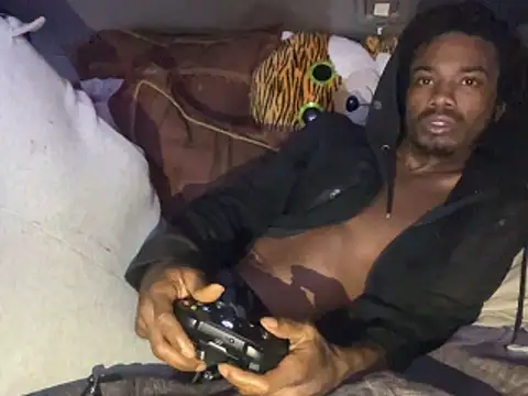 SlimeCrownzOut5 Show in webcam