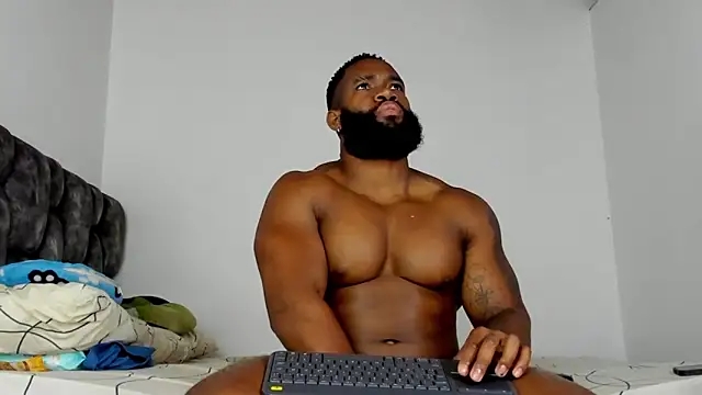 james_musclebbc's Webcam Show