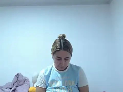 Lunazina 网络视讯表演