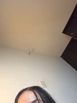 HotAlana_: онлайн-секс-чат