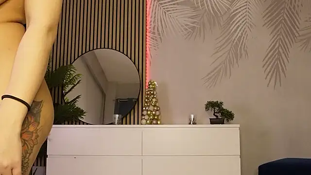 HottieLillyXXX: απευθείας συνομιλία ΧΧΧ