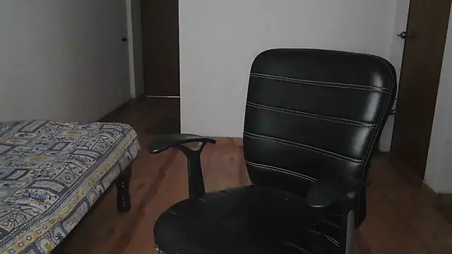 Kia_lustangel Show in webcam