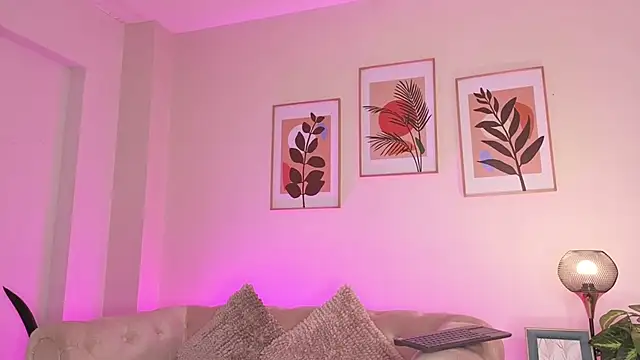 DahianaWalcott Adlı Modelin Canlı XXX Sohbeti