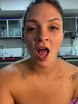 Danielaeliana Adlı Modelin Canlı XXX Sohbeti